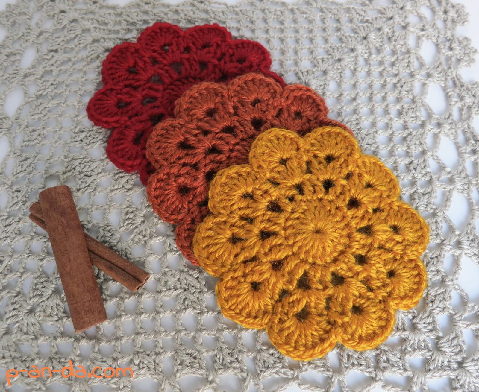 Подставка под чашку крючком